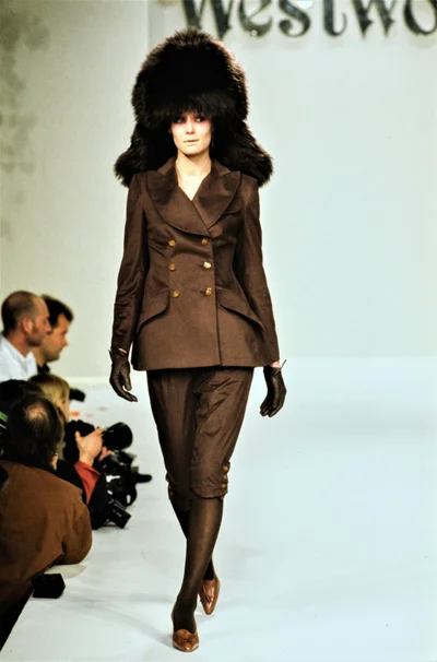 Look 12